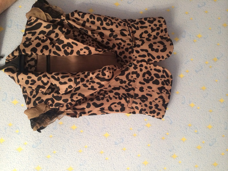 Продам летние юбочки и пиджачки, все 1000 рублей