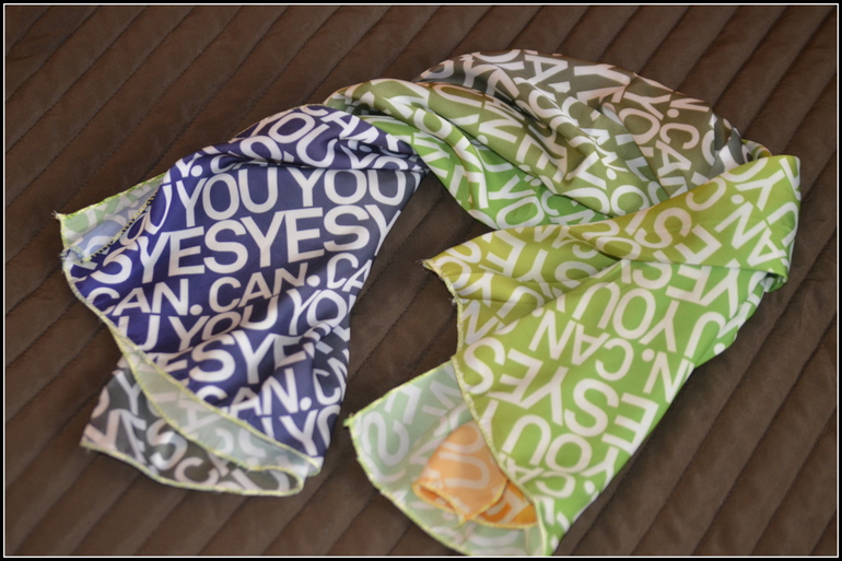 От улыбки хмурый день светлей)))