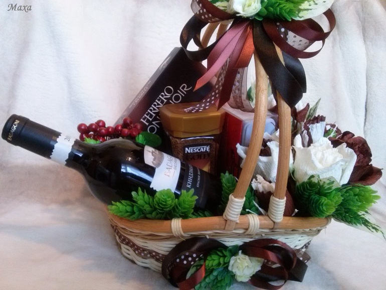 Подарок тренеру мужа и сынули!