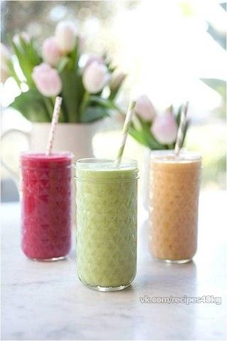 Ежевично-малиновый смузи с йогуртом «Весенний день»