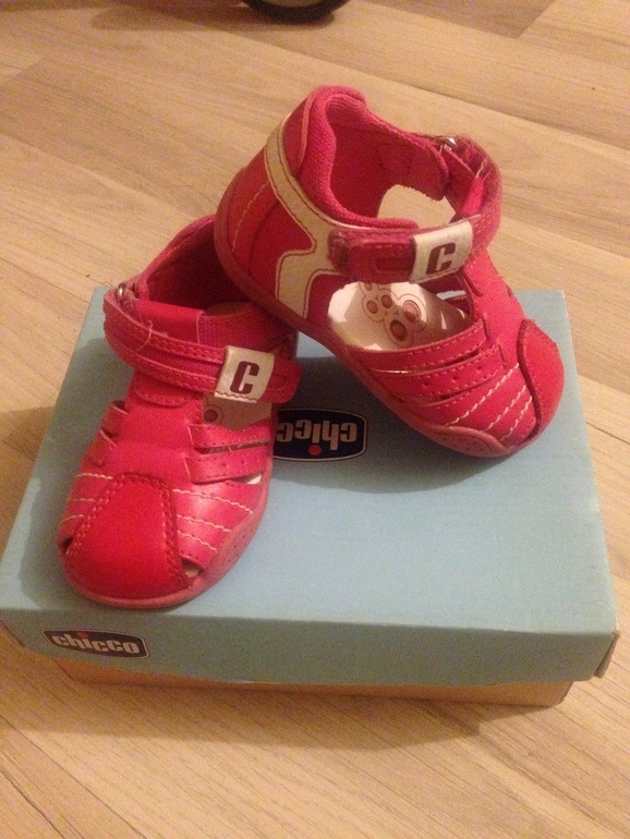 Chicco и Zara Baby. 20 размер.