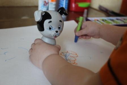 Большой вопрос - как держать пишущие предметы?