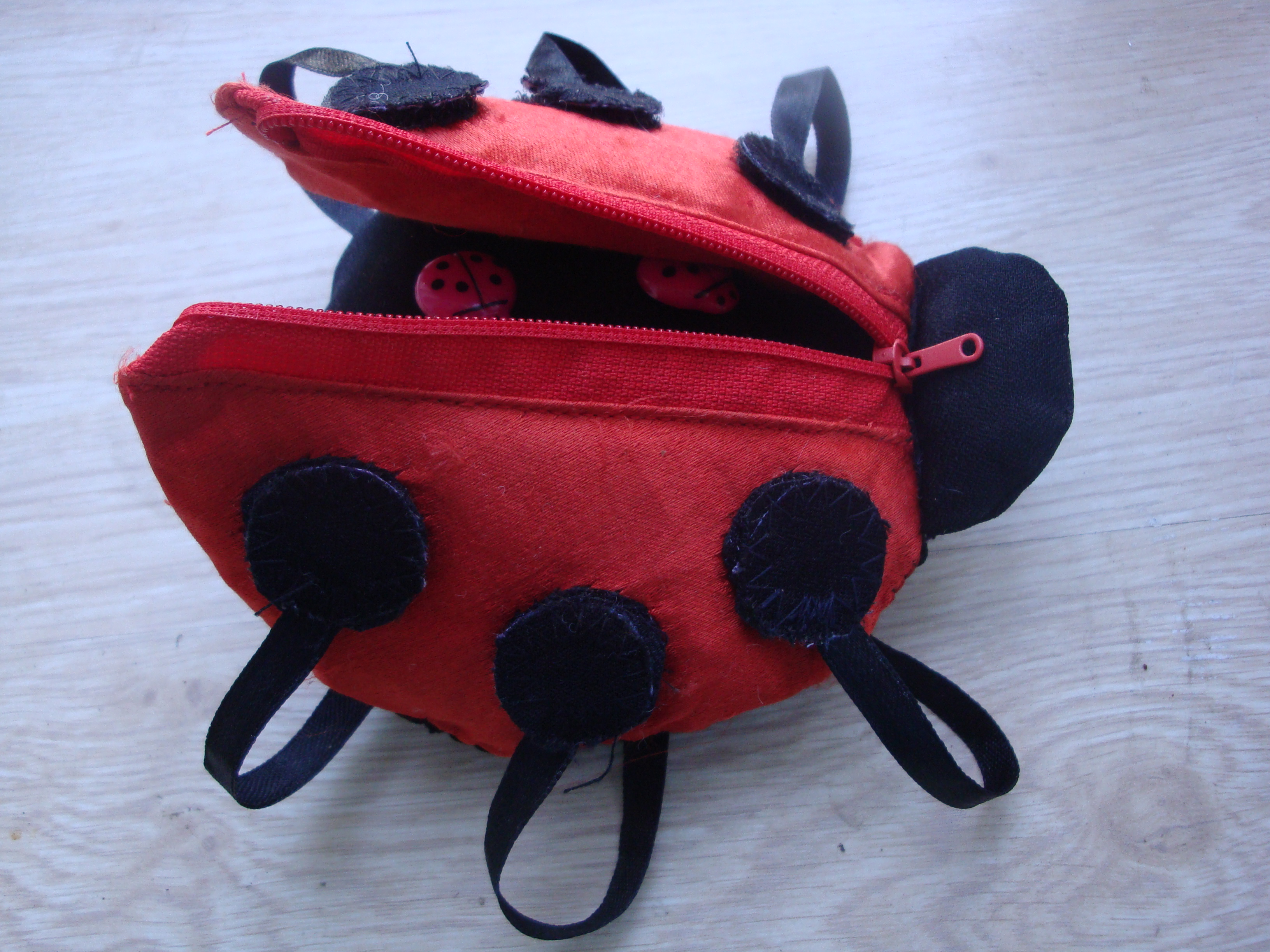 МК развивающей игрушки "Божья коровка" (ооочень много фото!)