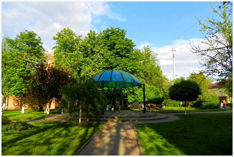 Прогулка по городу. Гляссе.