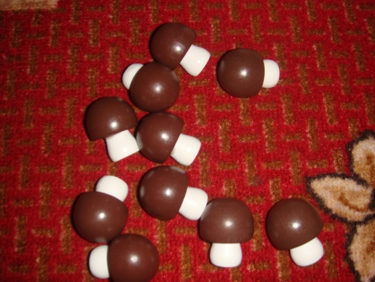 Наши развивающие игрушки.