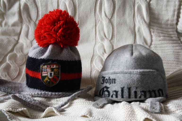 шапка john galliano и regina до 1.5г