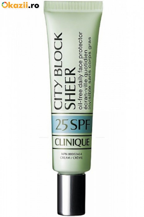 Легкий защита с тоном от Clinique .