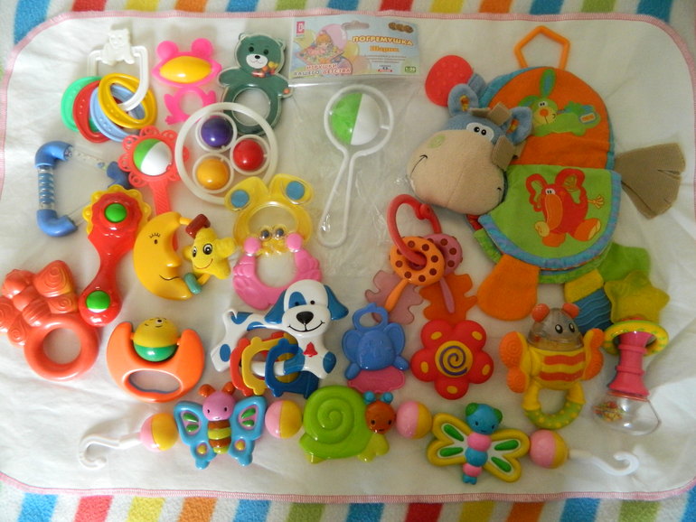 Много игрушек для самых маленьких Б/у, есть и новые г. Омск