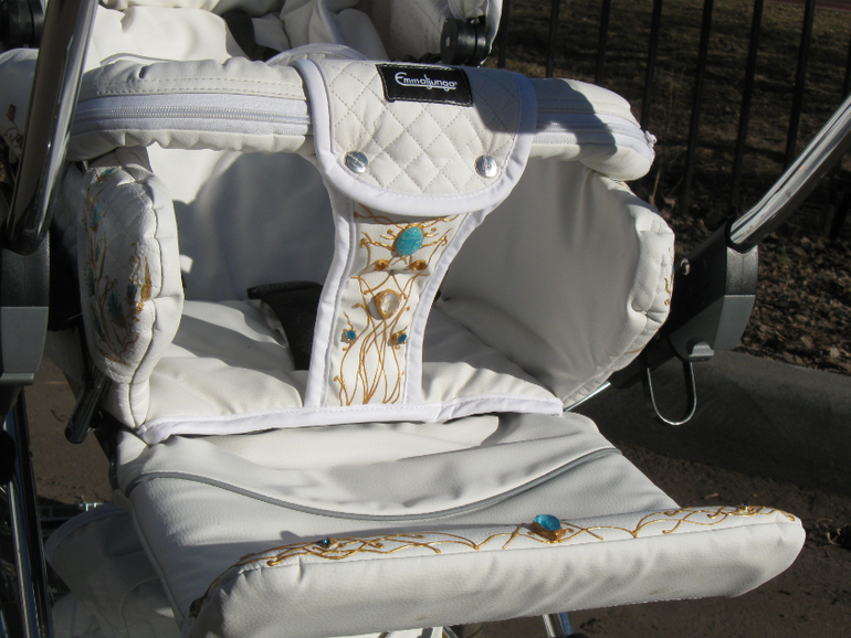 Расписная коляска 