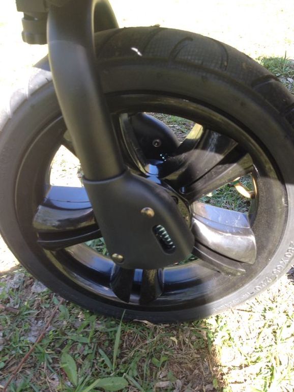 Необычная коляска Guzzie+Guss Casita.