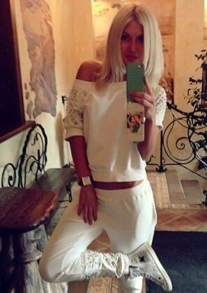 Модная одежда от мировых брендов таких как Louis Vuitton,H&M,Gap,Burberry,Gucci,Chanel,Christian Dior,Dress Cod и еще с десяток мировых люксовых брендов мира