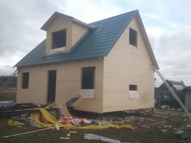 Сын, дерево, дом