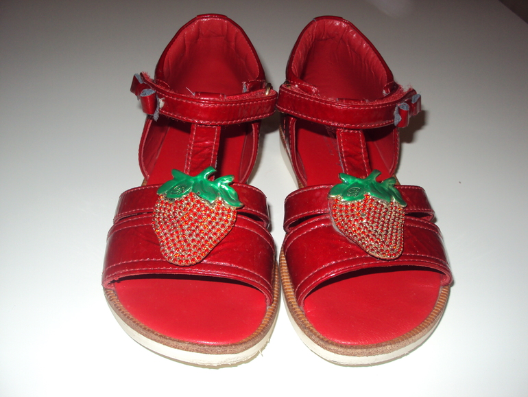 Blumarine Клубники 27р-р