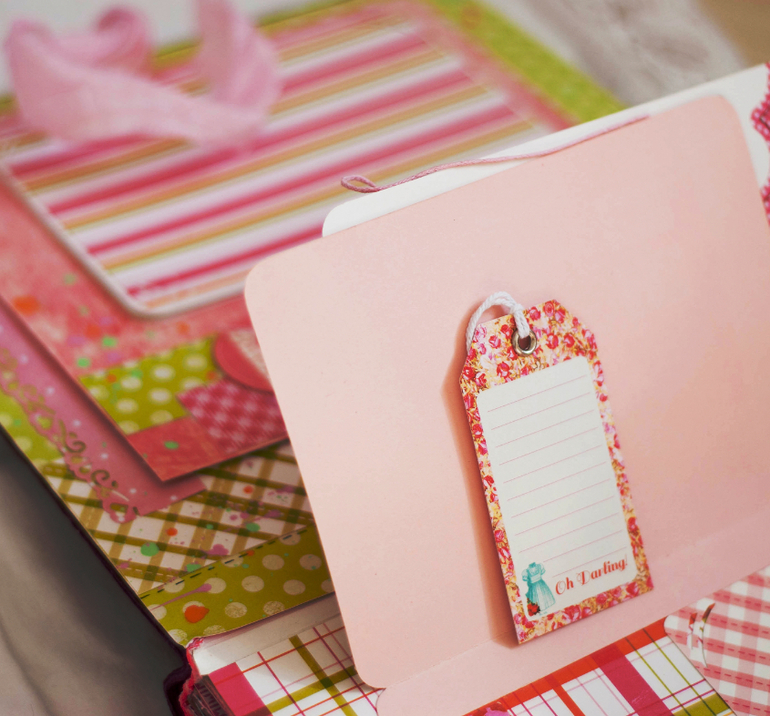 Альбом для девочки. Продаётся.