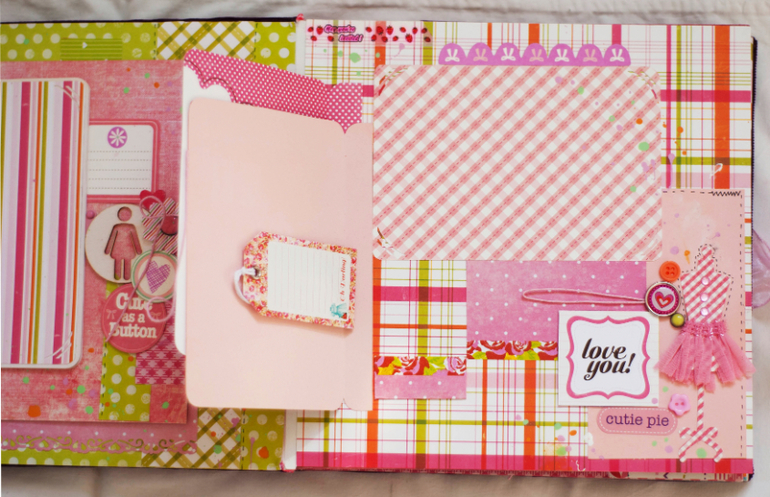 Альбом для девочки. Продаётся.