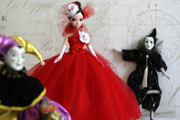 Куклы, взрослые и дети