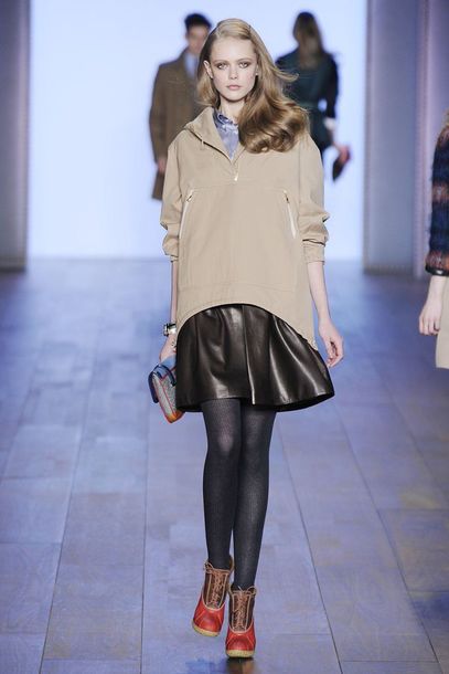 Наряд на выпускной.