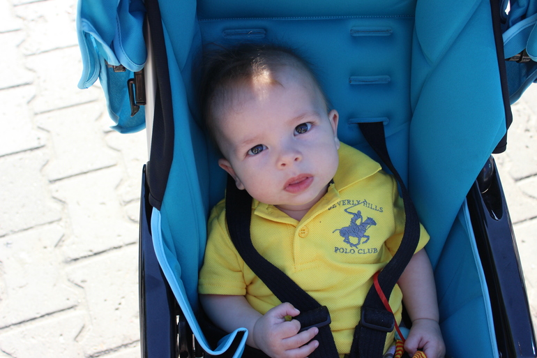 Максиму 6 месяцев!