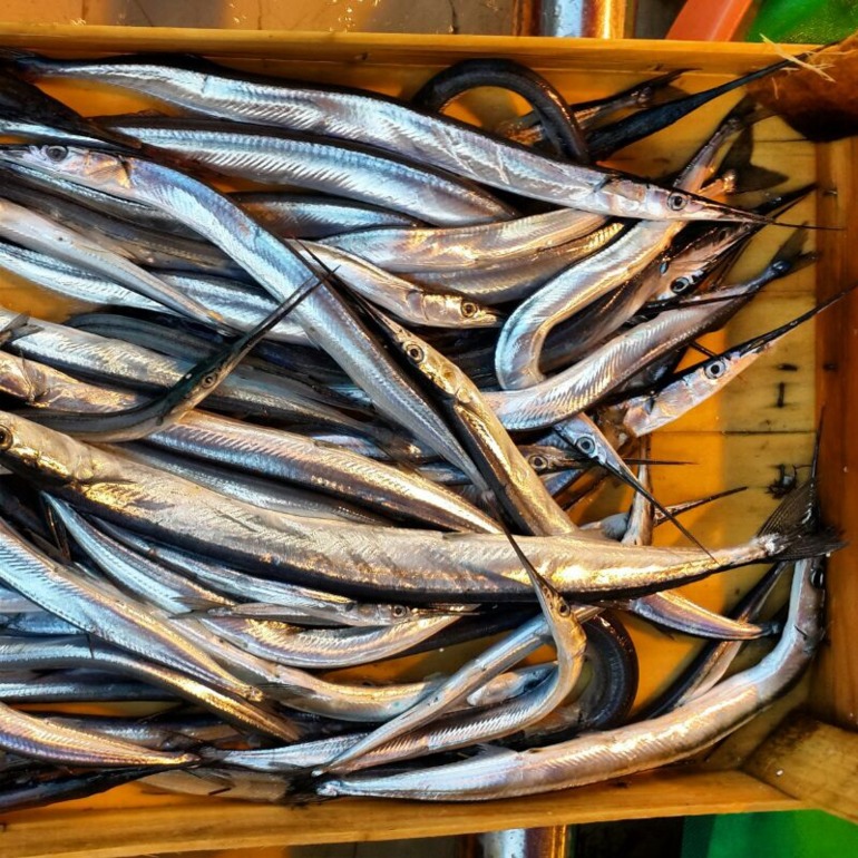 И снова рыбный базар....