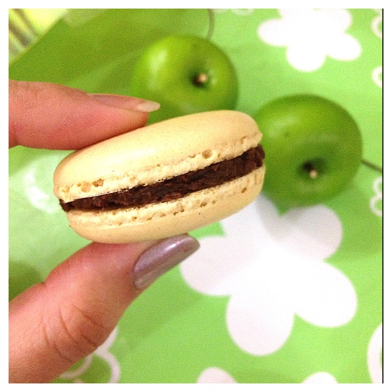 Ну и наконец, я решилась. Мои первые Macaron...