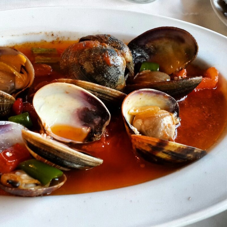 И снова рыбный базар....