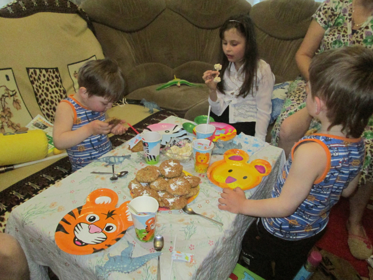 Динозавровый День Рождения (лайт-версия) Часть 2