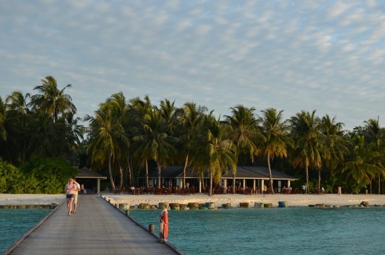 Хороший отель, очаровательное море и скучное питание!