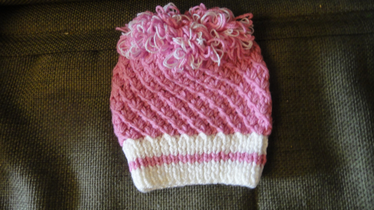 Шапки детские и взрослые