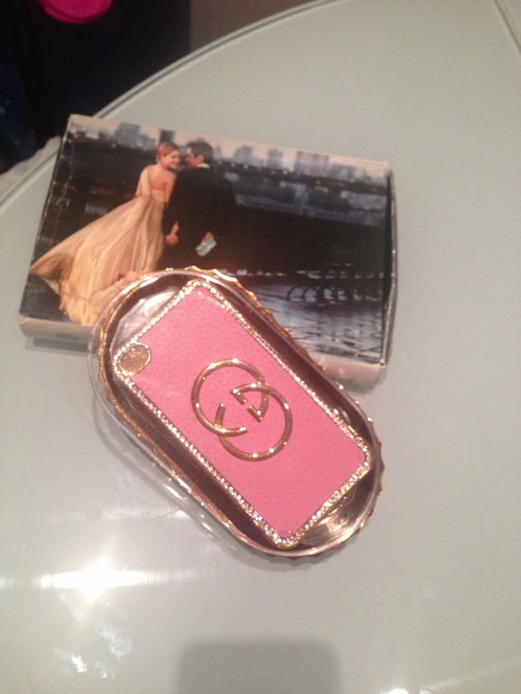 Бампер Gucci и Holga iPhone 4/4s