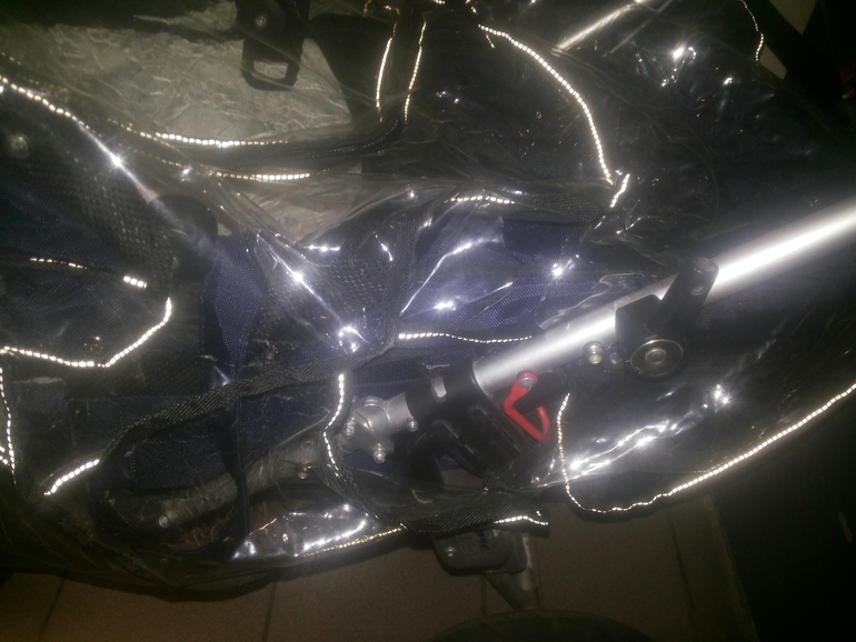 Отдам коляску для двойни tfk