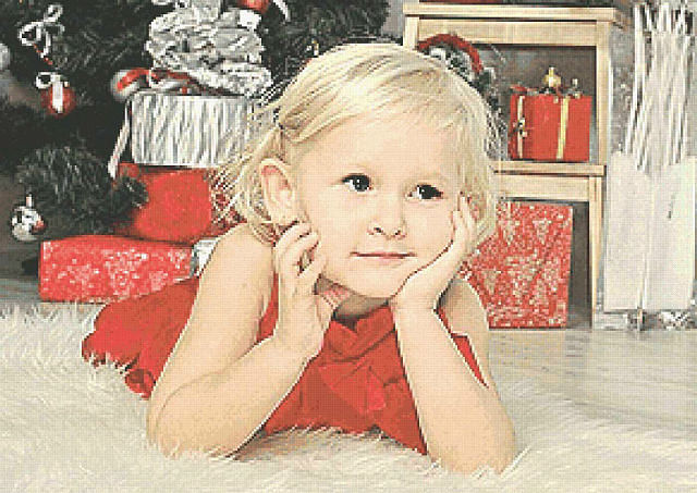 Процесс вышивки портрета внучки