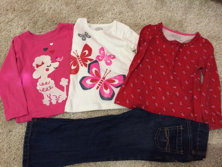 Девочке на 3 года- джинсы, лонгсливы