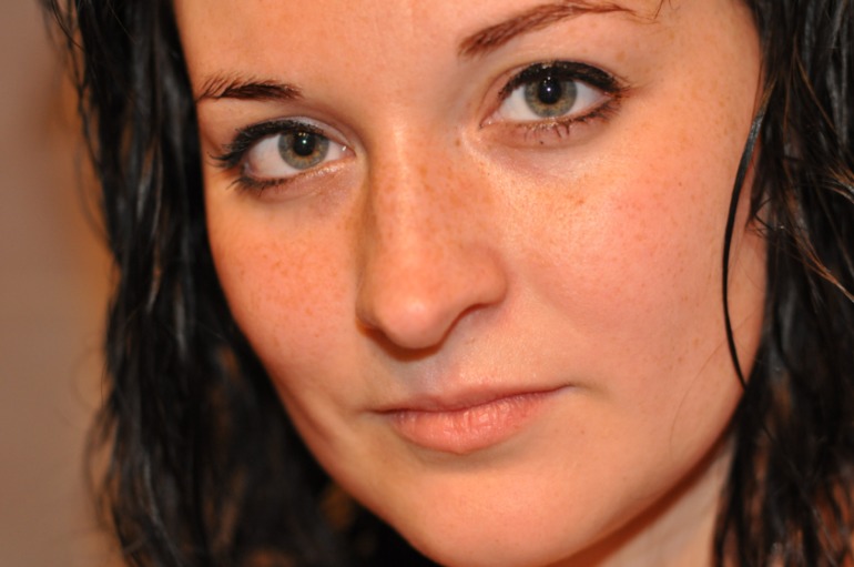 давно я вам в глаза не смотрела)))