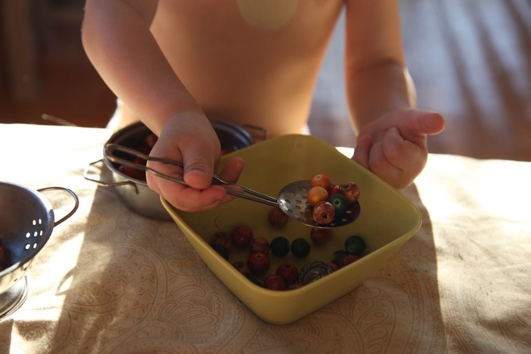 "Домашняя школа Монтессори. 2-4 года"  Константин Сумнительный