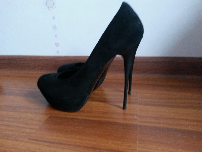 Туфли 13. Туфли 13. Туфли в школу. Лакированные женские туфлитуфли темного синего цвета. Туфли с принтом кошек.