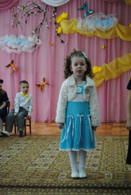 Связала дочке на 8 марта