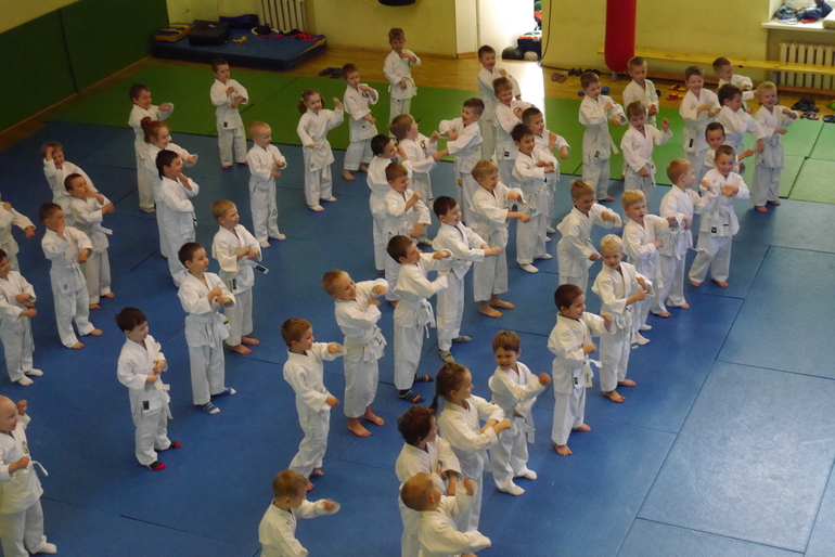 Первый экзамен в школе айкидо)))