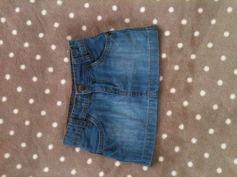 на девочку 1-1,5 и 2-2,5 года) и панама на 6 мес