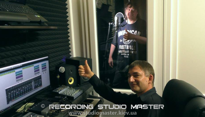 Студия звукозаписи - STUDIO MASTER - www.studiomaster.kiev.ua Запись вокала, запись голоса, обработка вокала, аранжировка, сведение,мастеринг, песня в подарок, подарочный сертификат на запись песни в студии, видео продакшн.