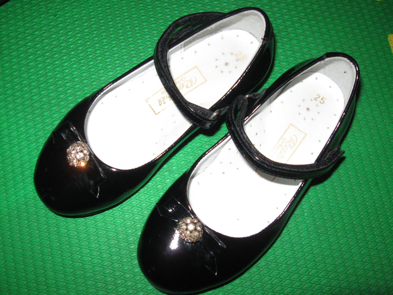 Туфли, сандали, кеды, чешки на девочку р. 25-27