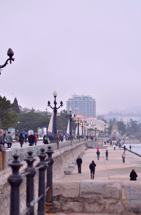 Ялта,набережная,февраль)