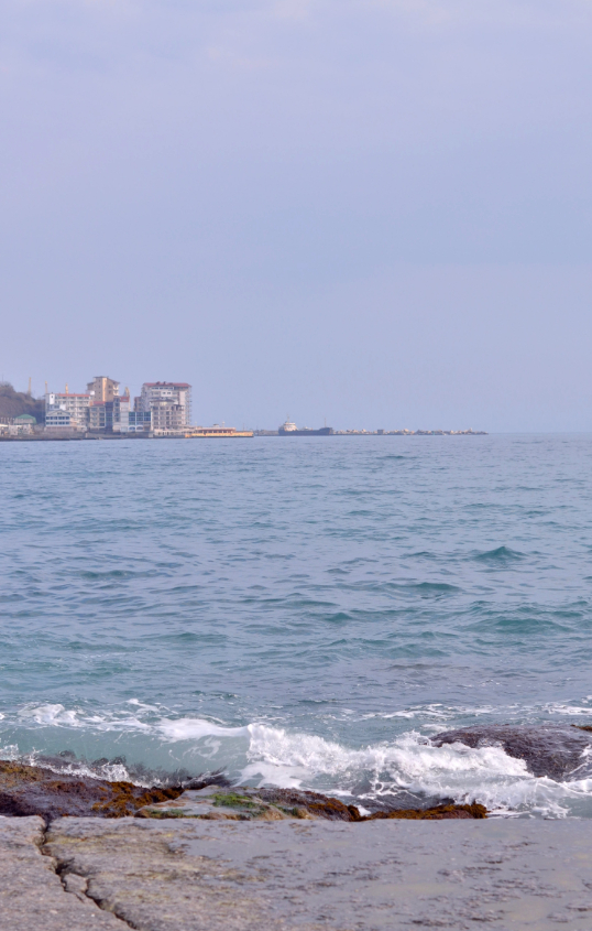 Ялта,набережная,февраль)