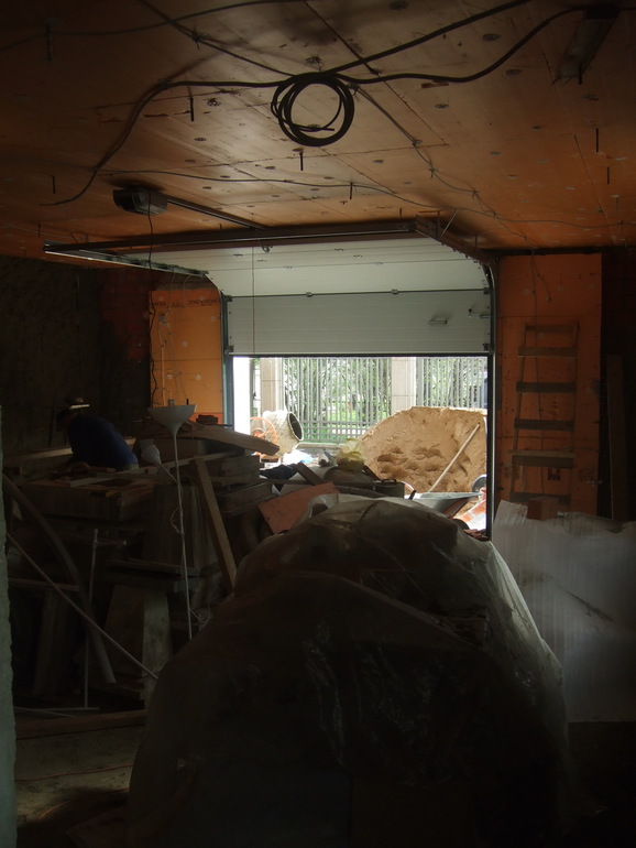 С мыслью об улучшении архитектуры подмосковных дач.