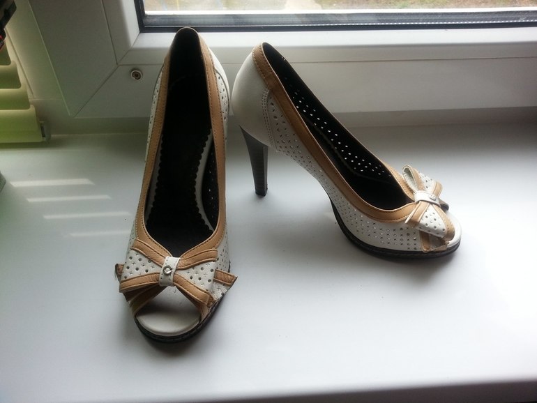 Продам туфельки