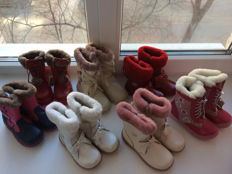 Обувь новая для девочки! Вся зима по 600 руб . Всю обувь смотрим под катом...