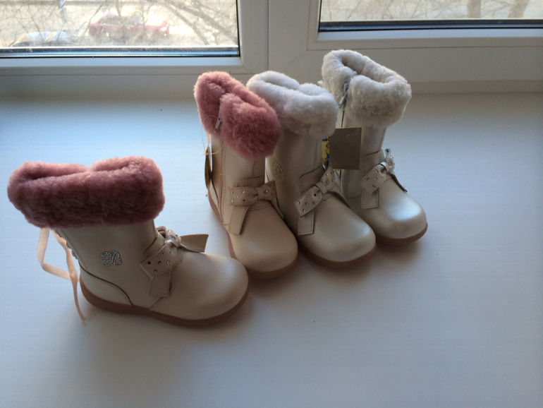 Обувь новая для девочки! Вся зима по 600 руб . Всю обувь смотрим под катом...