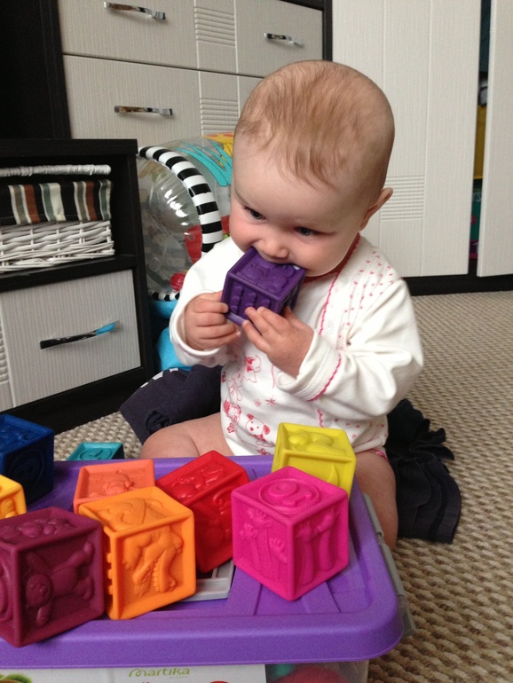 Нам 7 месяцев))