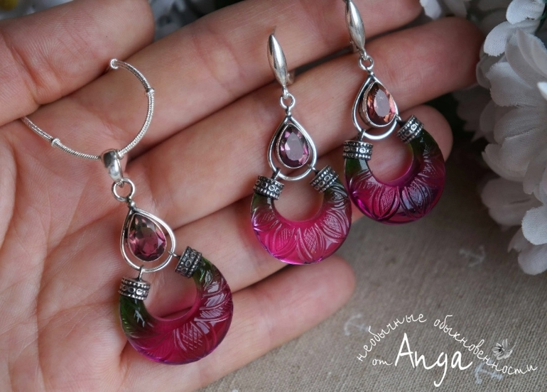 Новинки... а еще я купила шею!!! или бюст...короче..хвастаюсь своими творениями и приобретением.