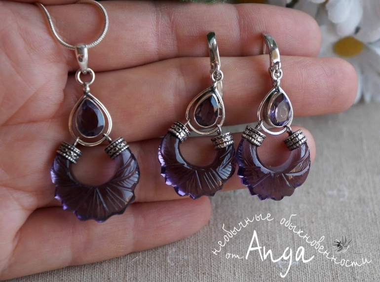 Новинки... а еще я купила шею!!! или бюст...короче..хвастаюсь своими творениями и приобретением.