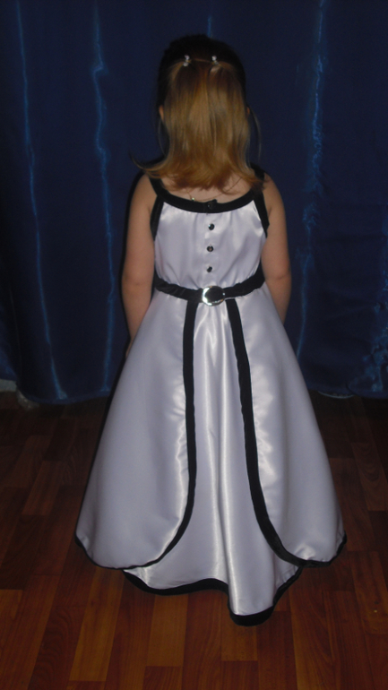 Платье для дочери.